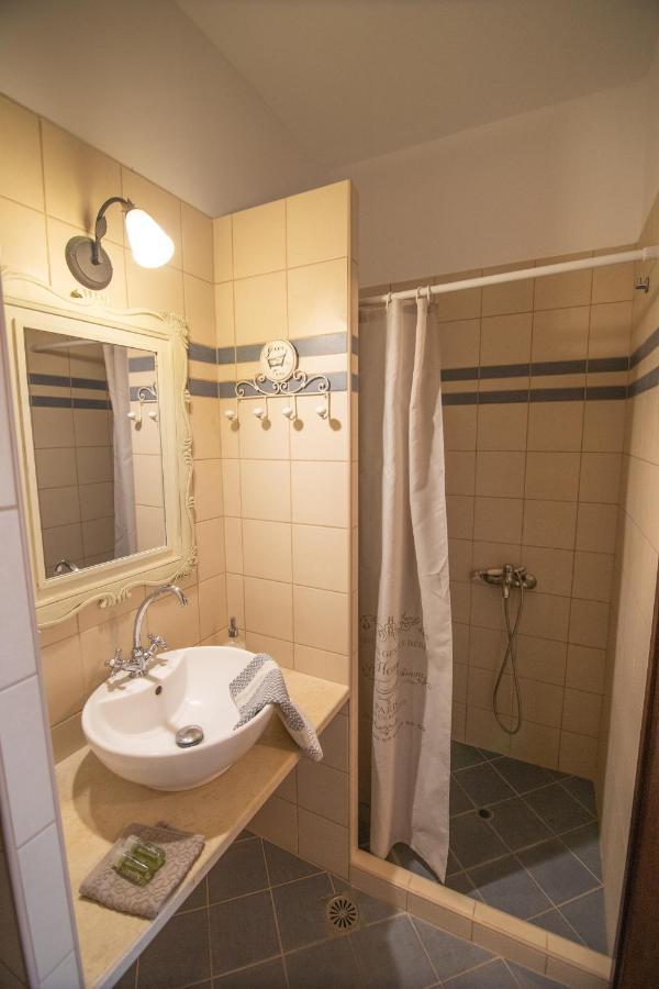 Appartement Kritamos & *